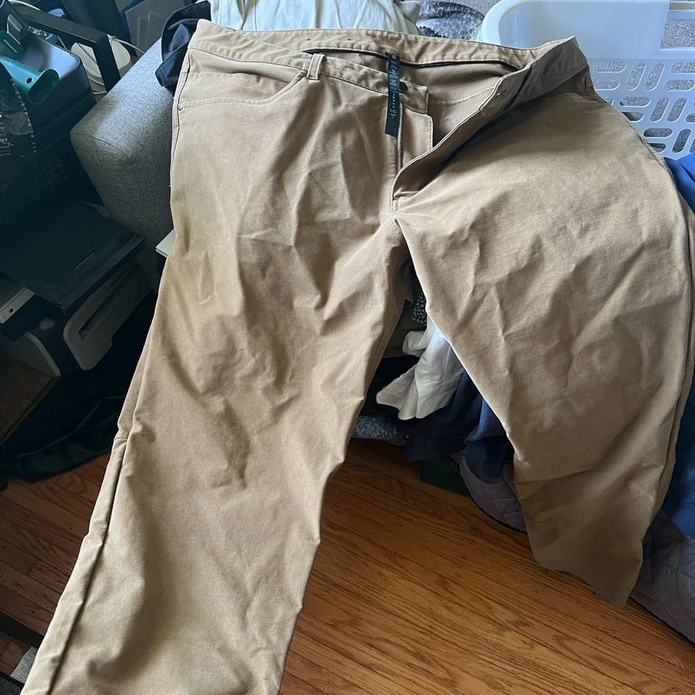 Lululemon men’s pants. Heavier Jean type material. Only worn twice